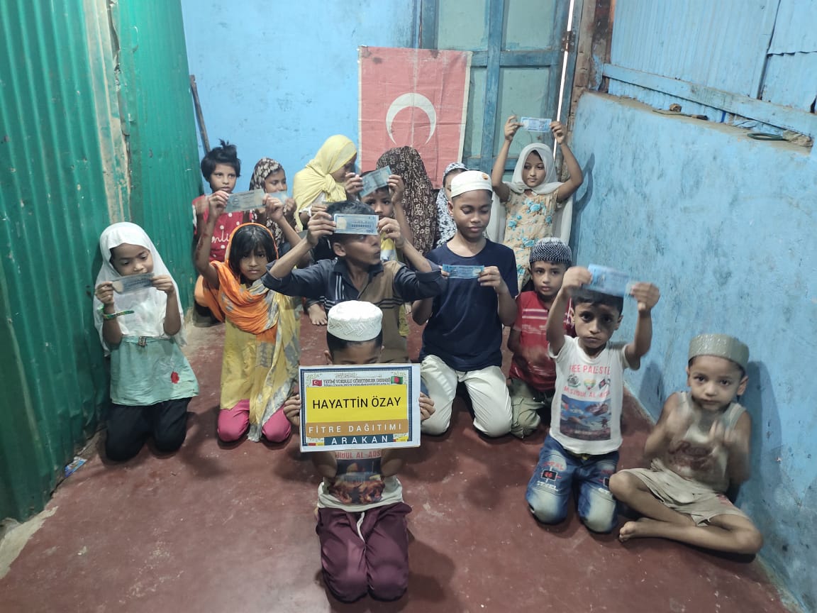 Bangladeş Arakan kamplar8 fitre dagitimi