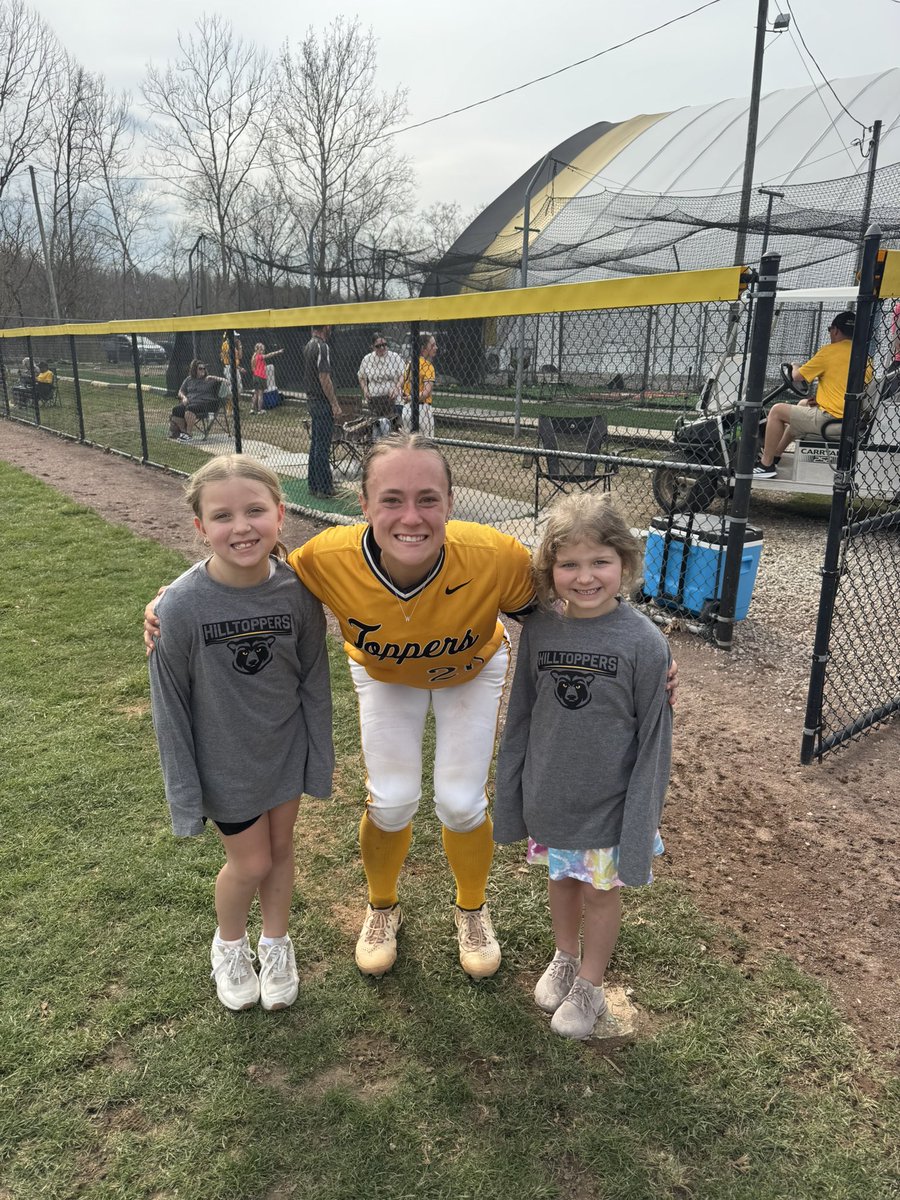 WLU_Softball's tweet photo. ⭐️ LIL SIS APPRECIATION DAY ⭐️

Growing and empowering the next generation of softball players. 🥰 This is our why! 

Thank you to everyone who came out to spend a beautiful Saturday at the ball field with us! 

We truly appreciate you! 🖤🐻💛

#EmpowerHer #ToppersOnTop https://t.co/PtyKxAeltf