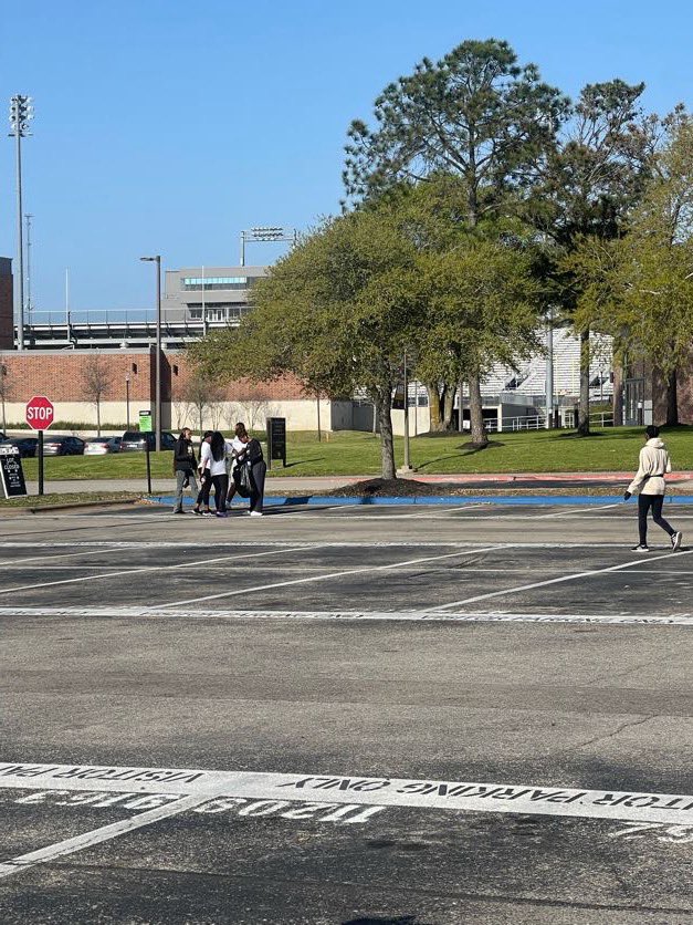 HALOPVAMU's tweet image. On March 22nd, HALO hosted a Campus Clean-Up to help keep our campus beautiful! 🌎💚Your hard work helped keep our campus beautiful, and we appreciate each and every one of you. ♻️✨ 

#pvamu28 #pvamu25 #pvamu26 #pvamu27 #pvamu24 #pvamu #halopvamu #beahalo🌎