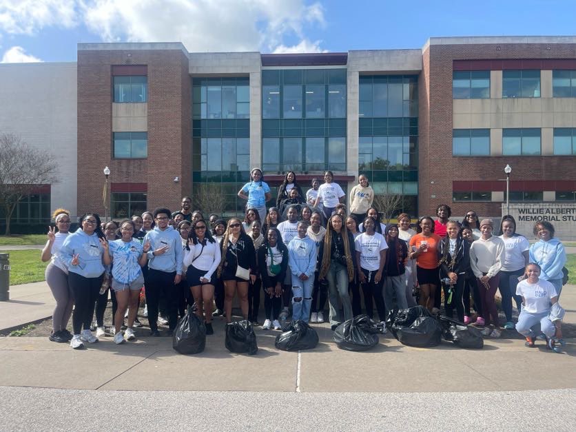 HALOPVAMU's tweet image. On March 22nd, HALO hosted a Campus Clean-Up to help keep our campus beautiful! 🌎💚Your hard work helped keep our campus beautiful, and we appreciate each and every one of you. ♻️✨ 

#pvamu28 #pvamu25 #pvamu26 #pvamu27 #pvamu24 #pvamu #halopvamu #beahalo🌎