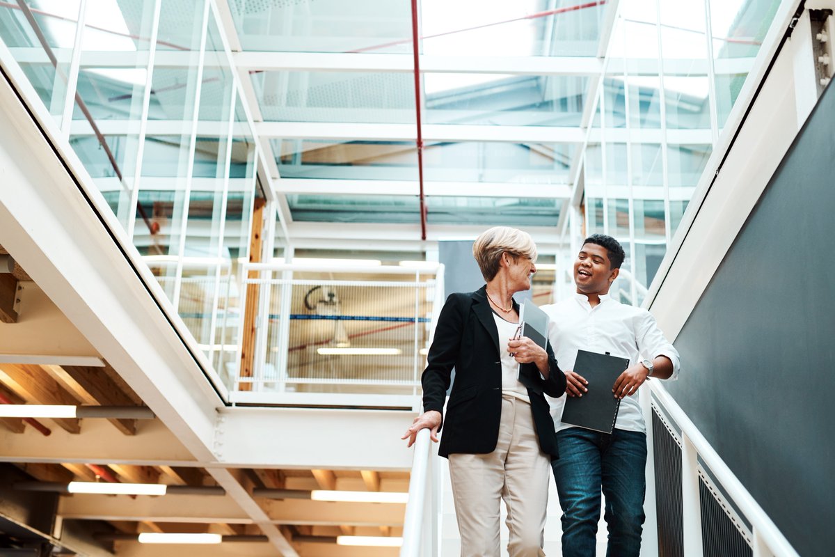 Which type of praise most effectively boosts employee productivity? <a href="/UTSA/">UTSA</a> research reveals the power of peer success messaging in the workplace. #UTSA #UTSAResearch

Explore the research: tinyurl.com/4xpn4z5j