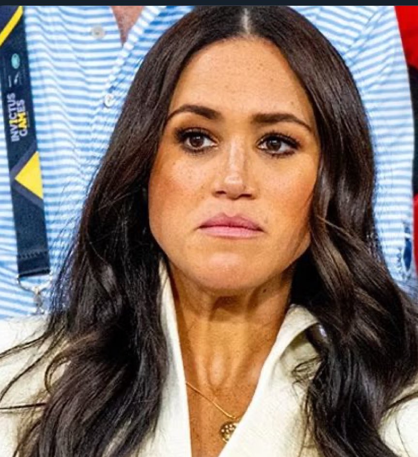 FrontGrid101's tweet image. Goodness gracious! Who would want to look like this? 🫣 #MegZilla