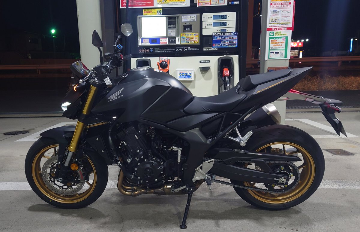 Shibainu_MRCS's tweet photo. 増車しました✨
あ、今日はワタヌキですよ😒
#HONDA
#CB1000HornetSP https://t.co/VQycYPkq08