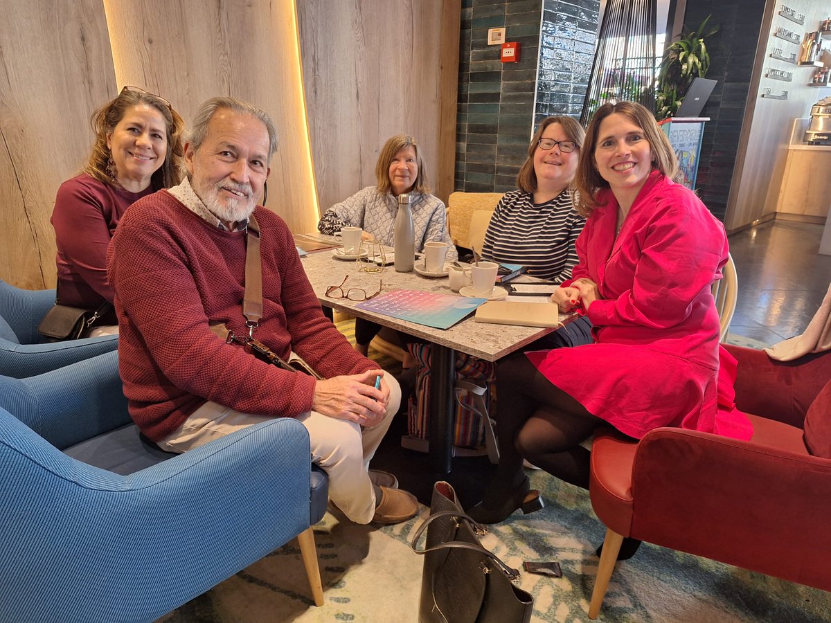 SitgesSVS's tweet photo. Today, @SVS_Sitges' Secretary &amp; @BancTempsSitges Coordinator, @f_fusterfabra arranged for @TimeBanksOrg's CEO, #KristaWyatt to meet @MartaJunque, Dir. Gen. of @TimeUseInit to delve into future cooperation on common time use objectives worldwide. Next stop #TimeUseWeek in #Bogota https://t.co/mBK6l8HyKg