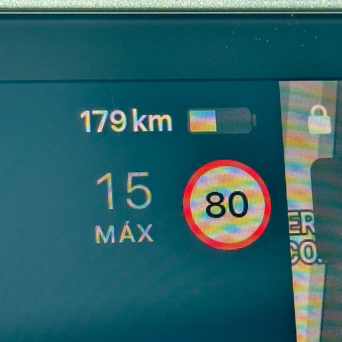 Uno de los mitos es que con los autos eléctricos no puedes manejar mucha distancia, esto es con 48% con mi modo de manejo.