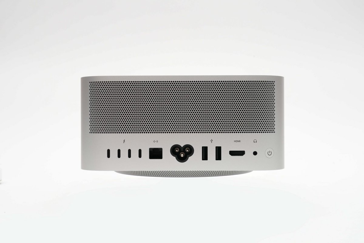 pc_watch's tweet image. 【Hothotレビュー】最強ミニPC「Mac Studio」。メモリ512GBのバケモノスペックで使う pc.watch.impress.co.jp/docs/column/ho… #MacStudio