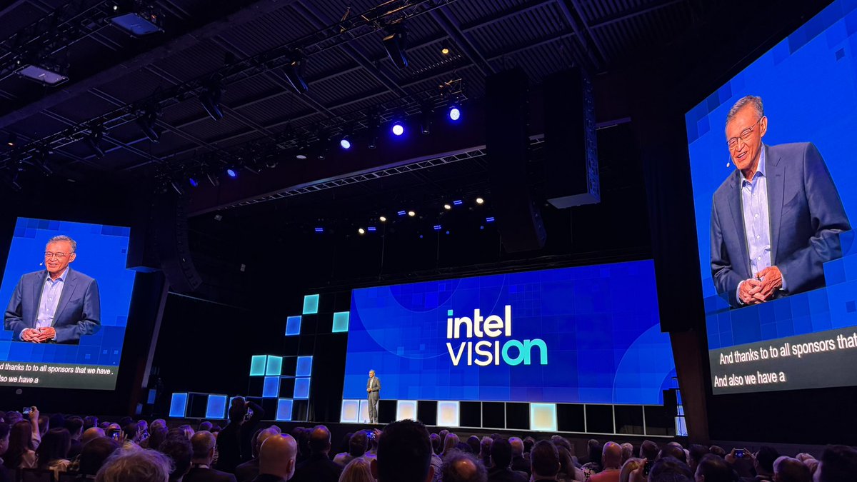 RobTiffany's tweet image. Lip-Bu Tan takes the stage at #IntelVision where he commits to building an engineering-led company.