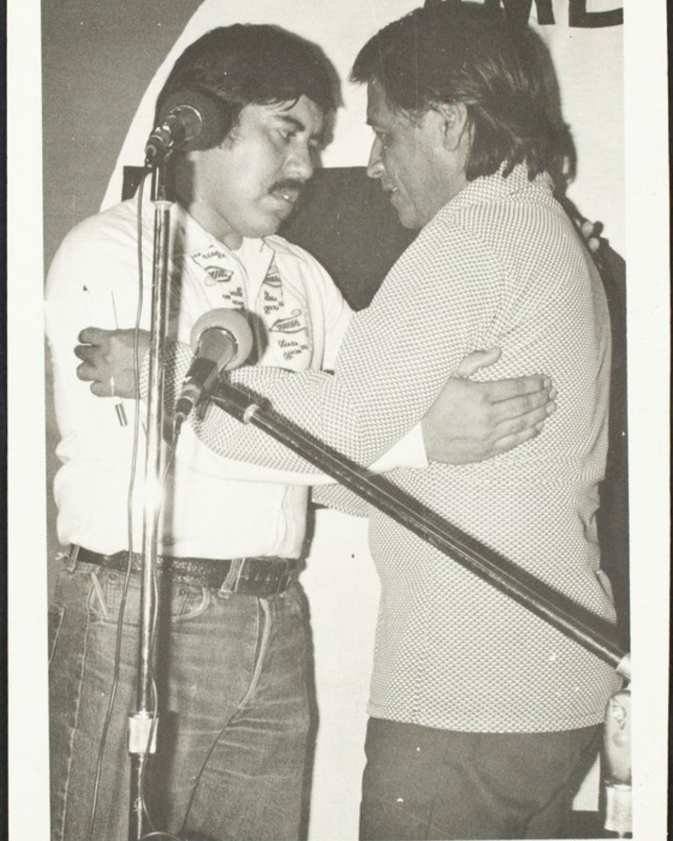 ucsdlibrary's tweet image. Happy César Chávez Day! 🎉✊ #TodayILearned activist Herman Baca has fought for immigrant rights for decades. Here he is with Chávez in 1976. See more in our Digital Collection: bit.ly/3B6h12Y. #ucsdlibrary