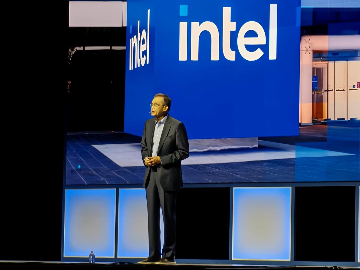 DaveAltavilla's tweet image. New @Intel CEO Lip-Bu Tan takes the stage at #IntelVision 2025, with a humble approach on how to lead the company moving forward. $INTC