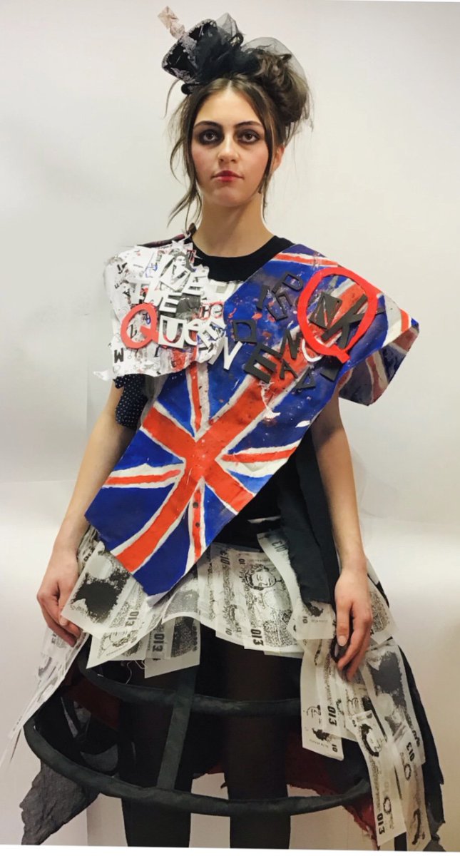 Springburnarta1's tweet image. Senior pupils working very hard indeed to get their final designs completed today. Only a wee snap shot of many more amazing examples to come. Well done Kai, Precious and Yuyu. 😊