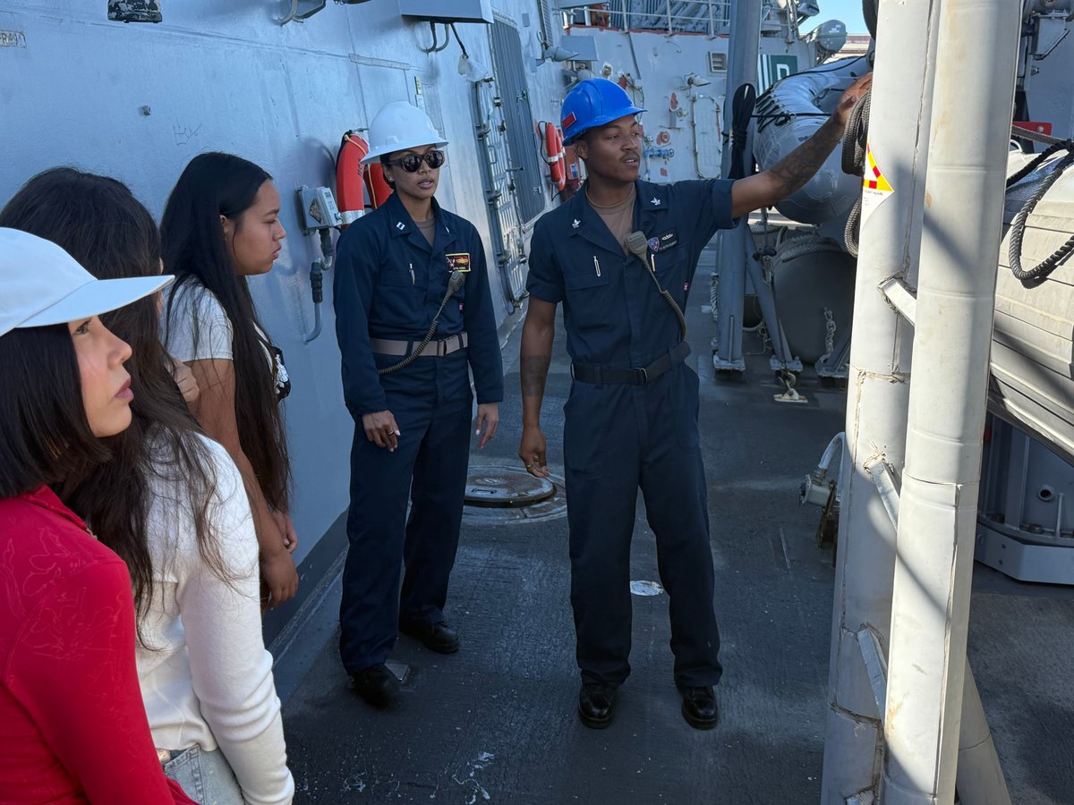 Navy Region Hawaii tweet media