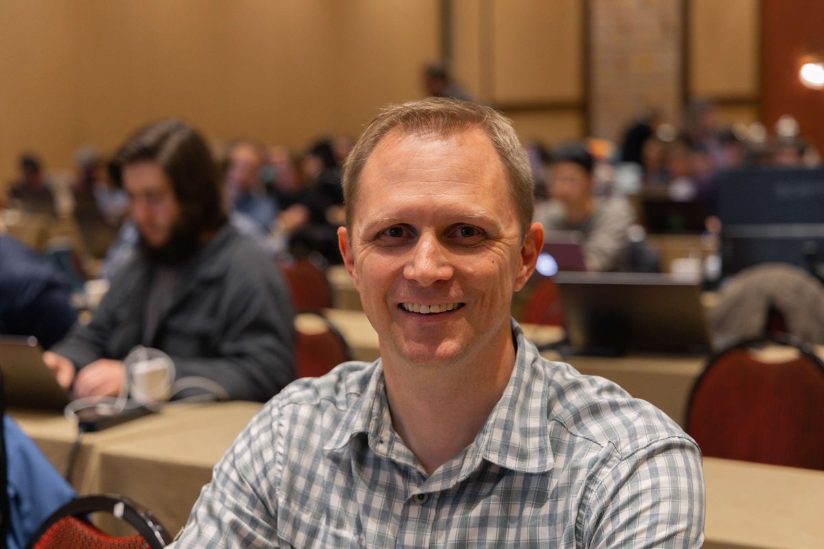 LosAlamosNatLab's tweet image. 1,000 scientists, one mission: use AI to solve real-world problems. ✨ At the first-ever 1,000 Scientists AI Jam, top researchers from nine national laboratories tested cutting-edge new reasoning models from OpenAI and Anthropic. #AI #ArtificialIntelligence