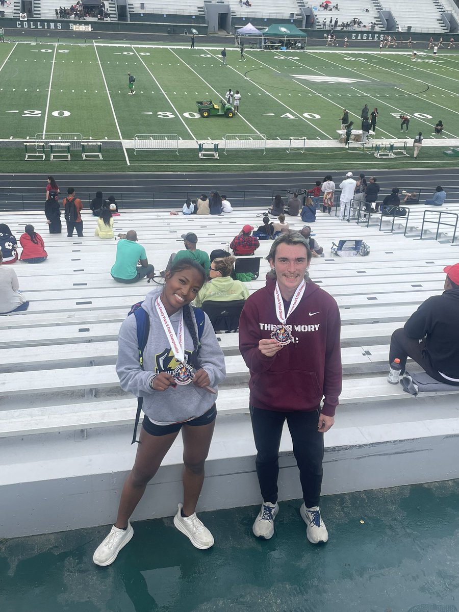 TrackHs's tweet image. First Medals of the day!!! 3rd place in 100M Hurdles - Brooklyn Randolph
And 6th place in 110M Hurdles - Oliver  Byrd @LanierADNews @lanierhs