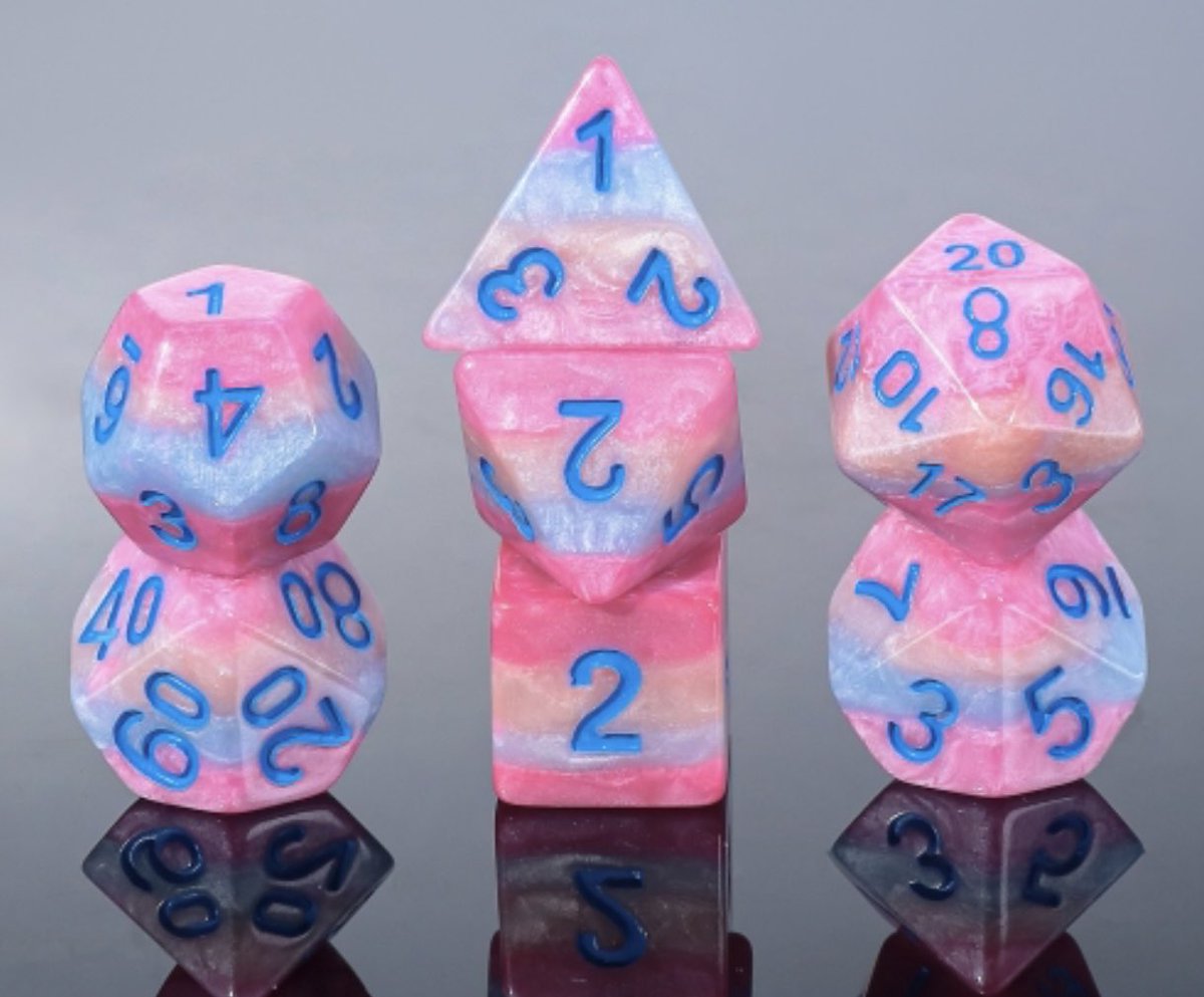 Dice Drop! Head over to beholdersgaze.com for a look at these sets and more  #MondayVibes #dnd