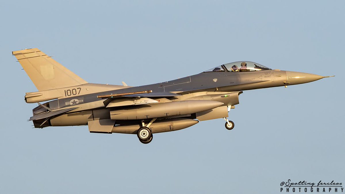 FercleosSpotter's tweet image. BLUE81/82 Refueling RETRO31/33. Delivery flight of 2 F16Ds from Slovakia and 1 F16D from Bulgaria. LEMO