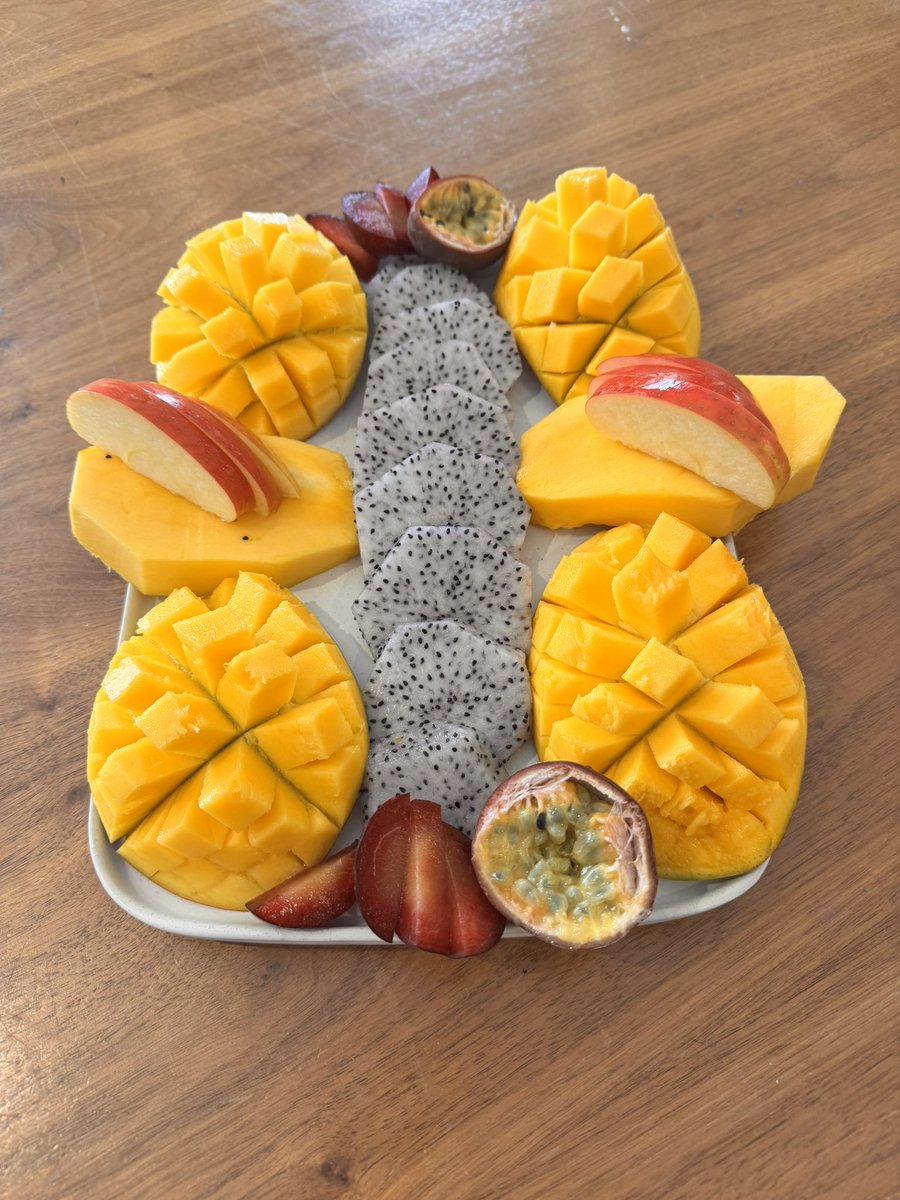 Dad life pro tip:
When the kids get home from school, I have a plate of fresh fruit waiting for them. As they munch away, they open up way more about their day than if I just asked directly. Food first, stories follow.