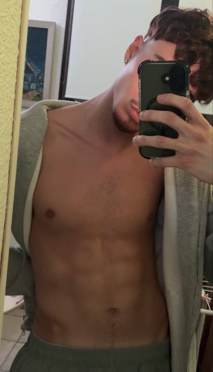 DOMI ILAN 😈 tweet media