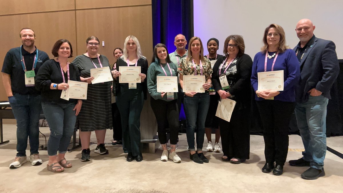 LivingWorksAus's tweet image. #AAS25 kicked off with a powerful #LivingWorks safeTALK workshop! 🙌 Led by Alan Mednick & Grant Merrell, the engaged participants started the conference with impactful learning. Stay tuned for more updates from #AAS25!