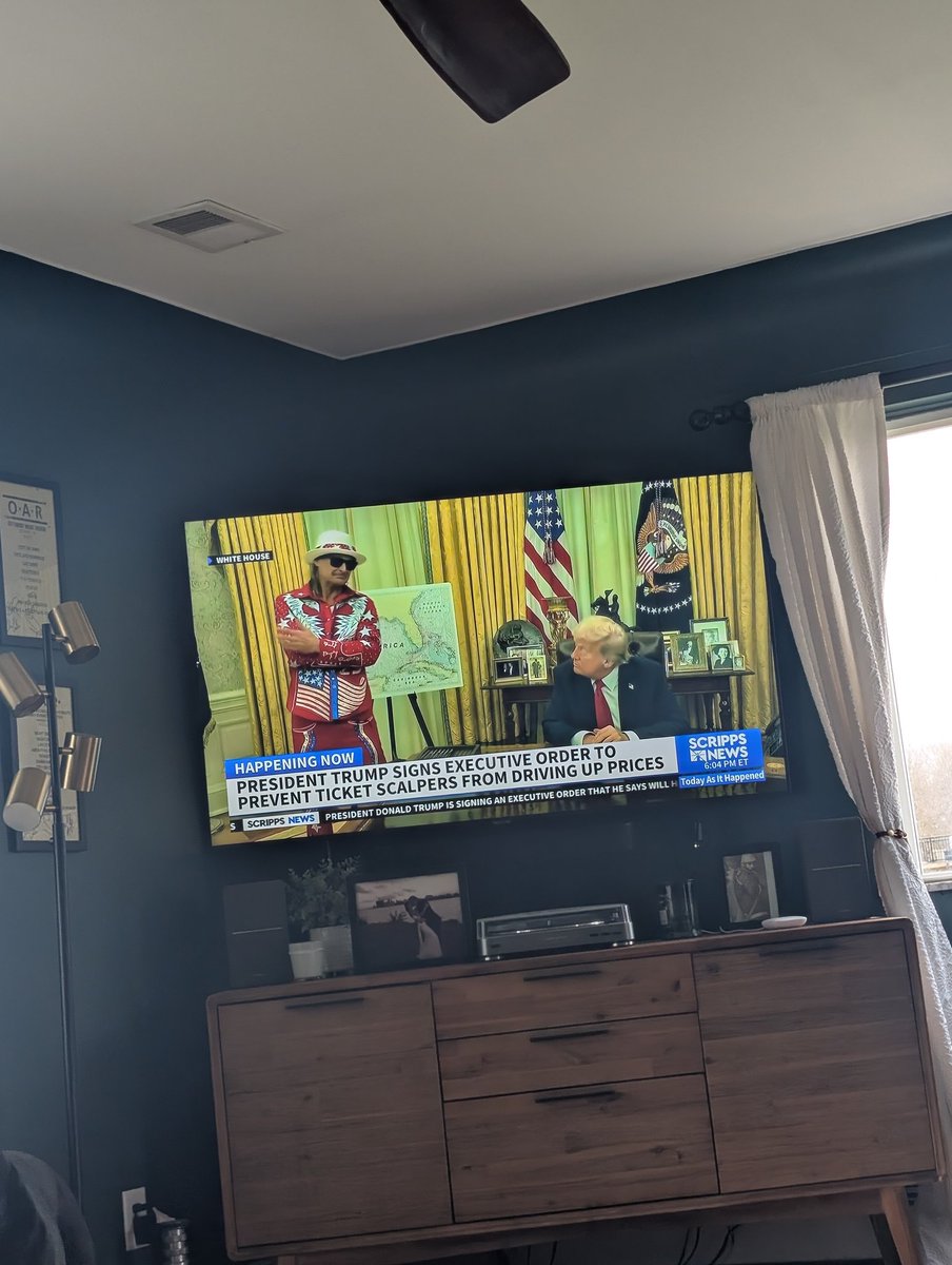 Y'all were mad at Zelenski?!