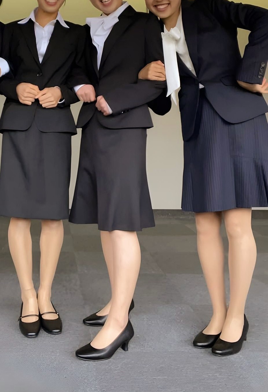 入社式 パンチラ むっちりパンスト好き (@pansto117) / X