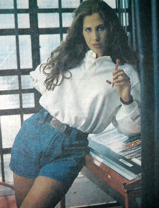 Una joven modelo y deportista salió a hacer ejercicio al Ávila y nunca más regresó. Fue una misteriosa desaparición pensaban que se la había tragado el Ávila hasta que encontraron algo aterrador.

Abro hilo 🧵