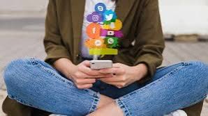 👉🏻Hoy hablamos de la potencialidad creativa de aplicaciones móviles creadoras de relatos digitales para Educación Primaria, gracias 🤩 🙏 a investigadores de <a href="/UniValencia/">@UniValencia</a> <a href="/uniovi_info/">Universidad Oviedo</a> 👉🏻 doi.org/10.18239/ocnos…