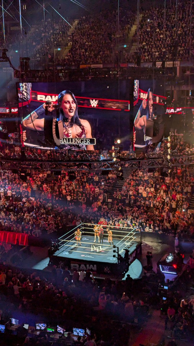 Jenntiffany1's tweet photo. rhea ripley was the highlight of my night🥹🥹🥹🖤 https://t.co/TVM3KP1fCp