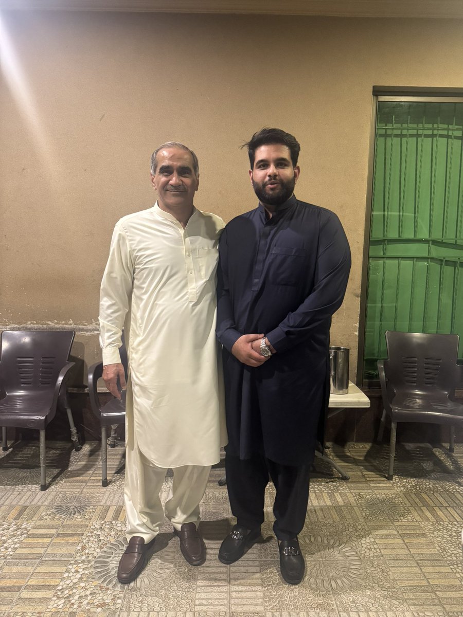 Junaid (@junaidranapmln) on Twitter photo عید کے موقے پر
مسلم لیگ ن کے شیر اور اور پاکستان کے لیے درد رکھنے
والے غیور لیڈر خواجہ سعد رفیق صاحب
اور سینئر نائب صدر مسلم لیگ ن لندن رانا جنید کی سیاست پر
گوفتگو. Must Read Khawja sb Articles#
<a href="/KhSaad_Rafique/">Khawaja Saad Rafique</a> <a href="/ZeshanMalick/">Zeeshan Malik</a> عید کے موقے پر
مسلم لیگ ن کے شیر اور اور پاکستان کے لیے درد رکھنے
والے غیور لیڈر خواجہ سعد رفیق صاحب
اور سینئر نائب صدر مسلم لیگ ن لندن رانا جنید کی سیاست پر
گوفتگو. Must Read Khawja sb Articles#
<a href="/KhSaad_Rafique/">Khawaja Saad Rafique</a> <a href="/ZeshanMalick/">Zeeshan Malik</a>