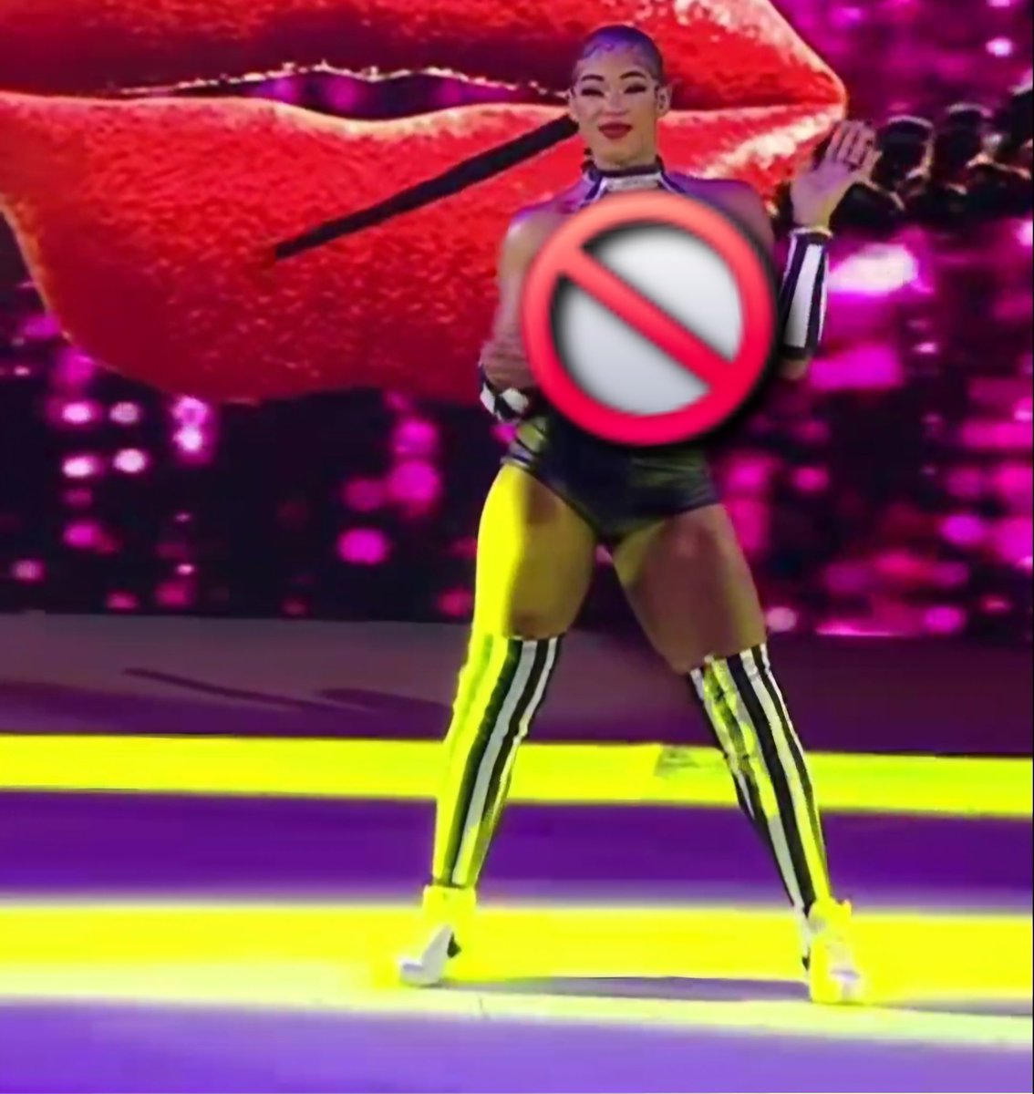 ZoeyStarkWWE's tweet image. This is not how an official should dress. #CENSORED