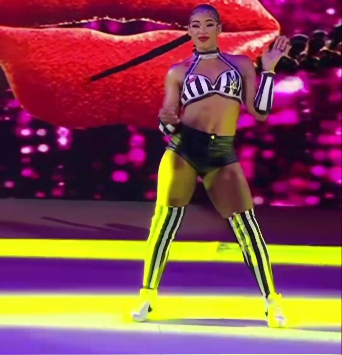 ZoeyStarkWWE's tweet image. This is not how an official should dress. #CENSORED