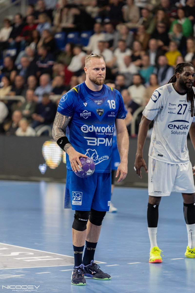 𝗝𝗢𝗬𝗘𝗨𝗫 𝗔𝗡𝗡𝗜𝗩𝗘𝗥𝗦𝗔𝗜𝗥𝗘 𝗪𝗜𝗟𝗟𝗜𝗔𝗠 ! 🎂

En ce mardi, c’est l’heure de souhaiter une excellente journée à notre numéro 18, <a href="/AccambrayW/">William ACCAMBRAY</a> !

#HappyBirthdayWill