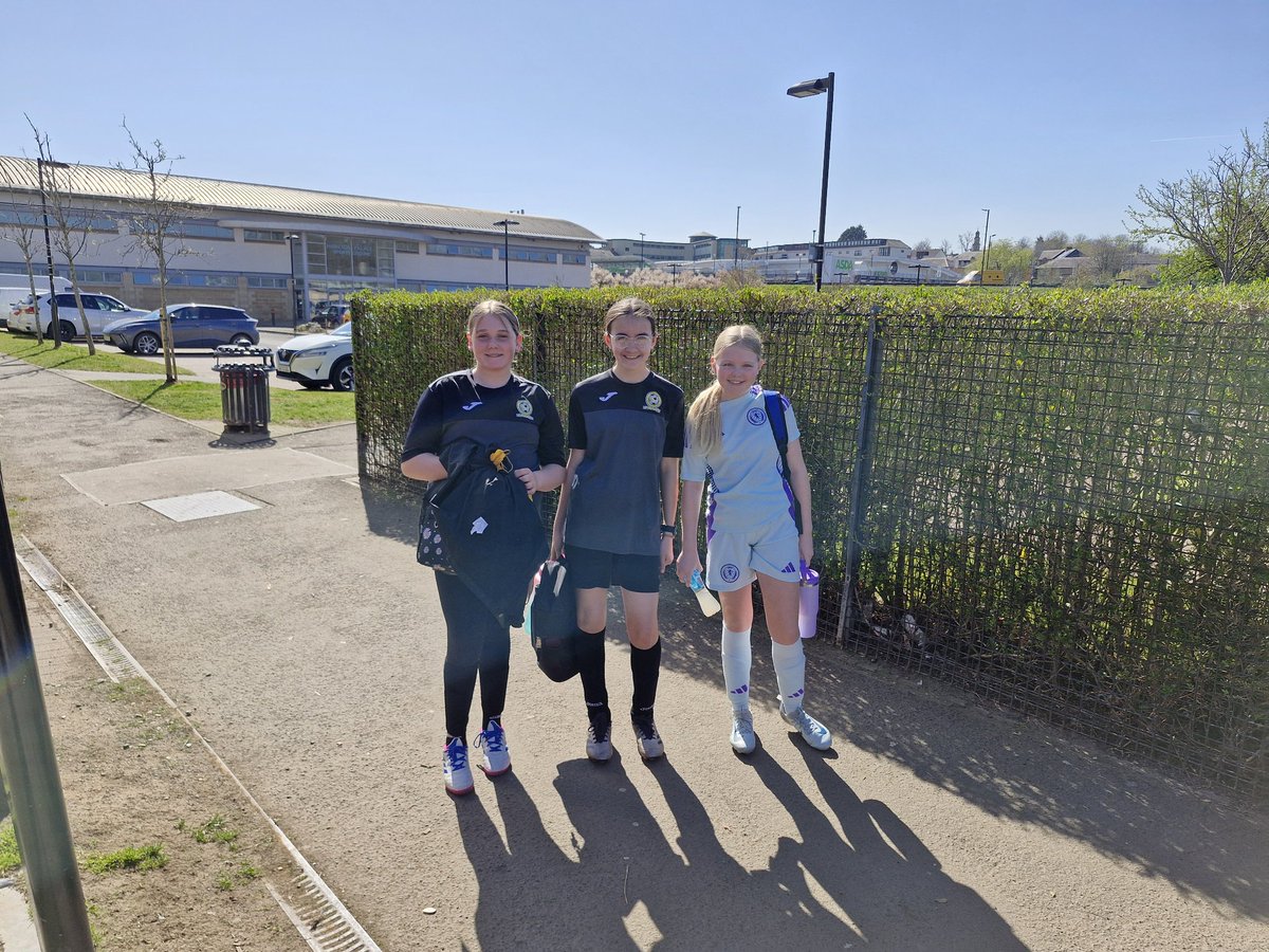 Easter Camp 💛🖤