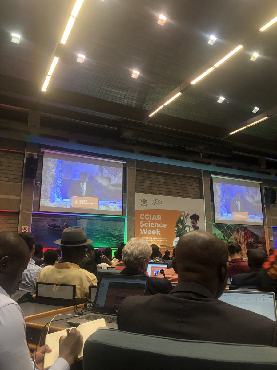 JFHcbo's tweet image. Attended the inspiring opening ceremony of #ScienceWeek2025. It was an honour to engage in thought-provoking conversations on science, innovation, and transformative partnerships with @CGIAR, @KALROKenya, and @ILRI . The future of agri-food systems is promising. #ScienceForImpact
