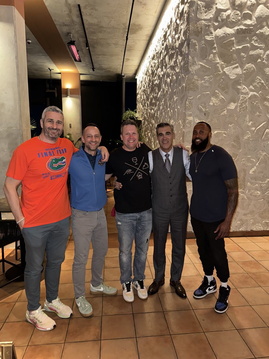 Jay Wright (@coachjaywright) on Twitter photo Hanging with the <a href="/UofRathletics/">Rochester Athletics</a> mens basketball alums <a href="/MarchMadnessMBB/">NCAA March Madness</a> Final 4 ! Great guys loyal <a href="/UofR/">University of Rochester</a> and Coach Neer ! Hanging with the <a href="/UofRathletics/">Rochester Athletics</a> mens basketball alums <a href="/MarchMadnessMBB/">NCAA March Madness</a> Final 4 ! Great guys loyal <a href="/UofR/">University of Rochester</a> and Coach Neer !