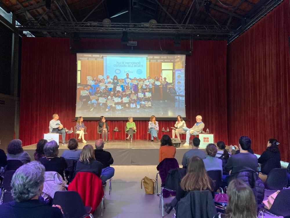 Projectes democratitzadors dins l’aula per lluitar contra els discursos d’odi
<a href="/bcn_ajuntament/">Ajuntament de Barcelona</a>

educa.barcelona/2025/04/08/pro…

Al blog Educa.Barcelona