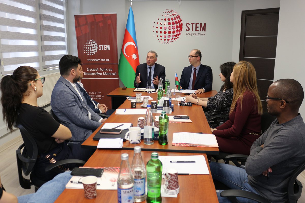 caspialabaz's tweet photo. ✅On 7 april, the chairman of the Georgian analytical center @GeoCase1 , an expert in international law and geopolitics, @victor_kipiani visited our center @stemlabaz . A very interesting conversation took place with the experts. 1/4
#Geopolitics #Geopolítica #Azerbaijan #Georgia https://t.co/8FTs5YPt5y