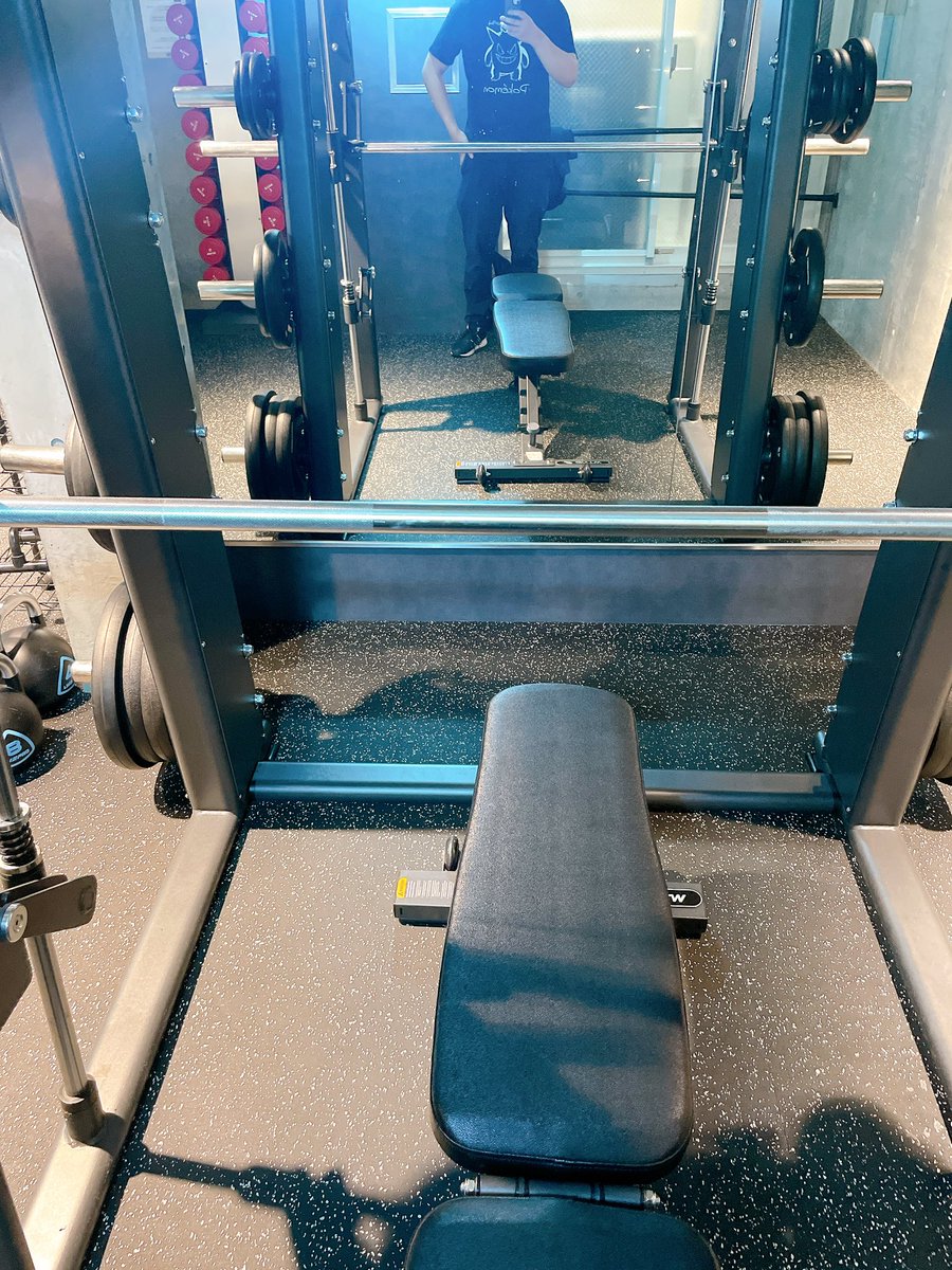 最近はベンチプレス、
50kg x 10回を3セット

扱えるようになったからほぼ毎日やってる。
そろそろ重量上げるか〜。