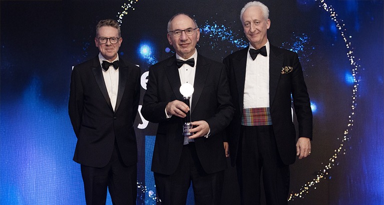 Congrats to Prof. Elroy Dimson, Chairman of the Centre for Endowment Asset Management at #CambridgeJudge, for receiving a Lifetime Achievement Award by PAM Insight, a leading provider of news, analysis and data for the global wealth management industry. 👉 loom.ly/tjBVRbo