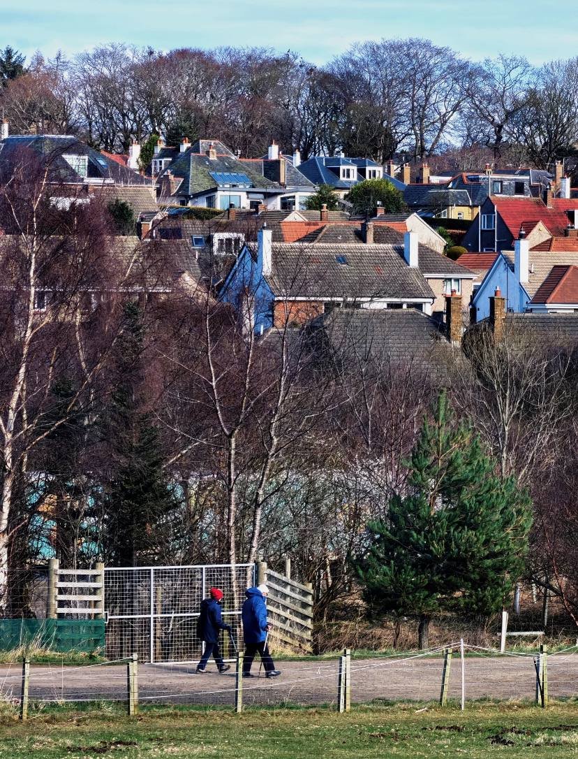 The silence between the streets is a time to rediscover the roots of life. It's quiet and peaceful, like a love that will last forever 😘
