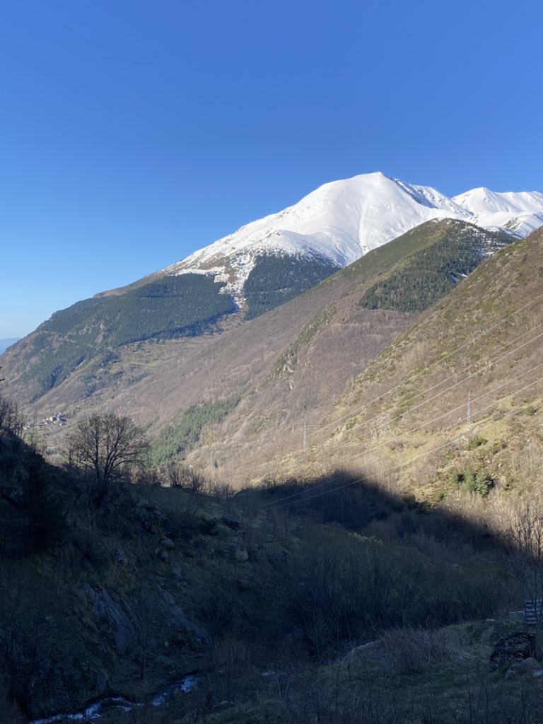 PREVISIÓ 🌧️⚡️🌤️⚡️⛅️Tornen les pluges! Després d’un dimecres al matí tranquil, tindrem ruixats i tempestes exteneses algunes fortes i acompanyades de calamarsa. Es mantindran bona part de dijous.

🎧 Tots els detalls al complet i àudio 👉 meteopirineuscatalans.com/previsio/