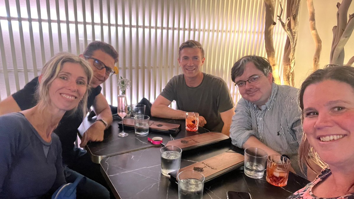 leontribe tweet media