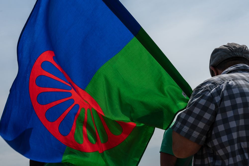 On #InternationalRomaDay, ODIHR calls for greater support for civil society to safeguard and promote the rights of Roma and Sinti. Read the full statement ➡️  buff.ly/a63Juux
#RomaDay #HumanRights