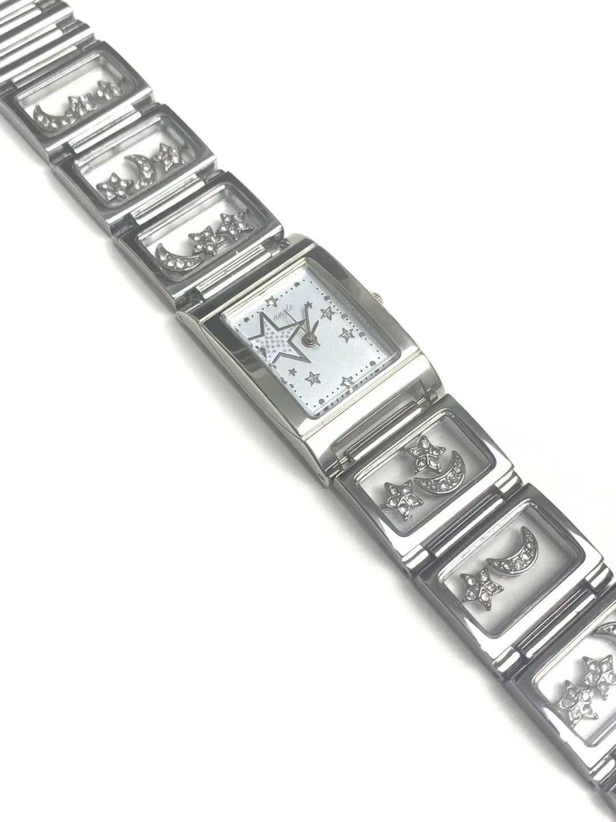 #rt
RT이벤트
트위터 계정 팔로우+RT 필수!
4월13일에 추첨을 통해 4분께 귀여운 별 시계  제품을 드립니다
witchform.com/deposit_form.p…
--------------------------------------
여러분~안녕하세요!
저희 귀여운 별 시계 신상품 업로드 되었습니다!
품절되기 전에 서두르세요 !
witchform.com/deposit_form.p…