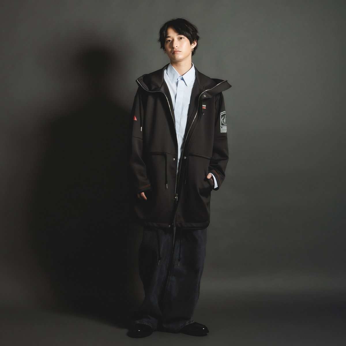 Pre-Order] #LimbusCompany - Coat Multiple motifs decorate our coat