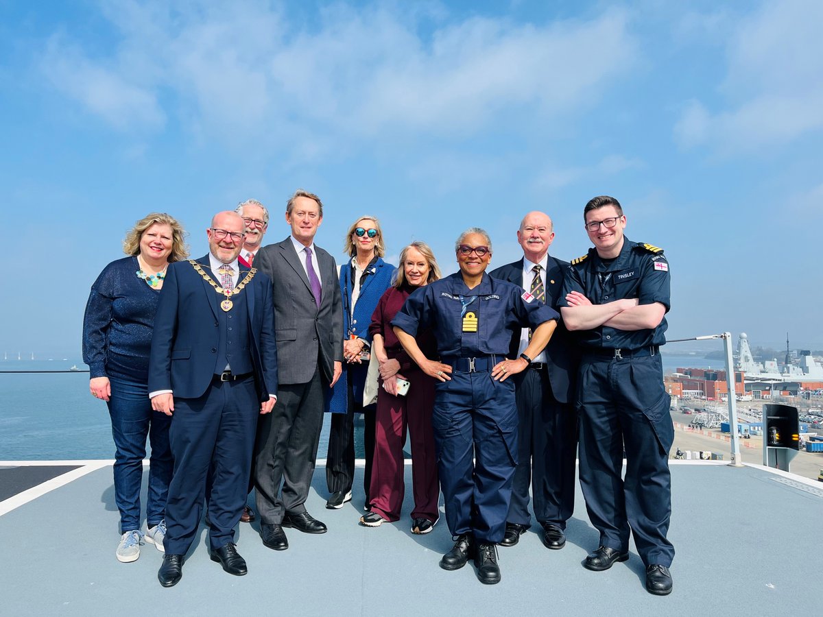 SMVBristol's tweet photo. Thank you for having us @HMSPWLS 🙏
Patrick Despard, SMV's leader 2022-23, was thrilled to see the 'Sailor of the Year' replica ship, an award he founded. Congratulations to Leading Medical Assistant Sara Young, the first @HMSPWLS Sailor of the Year👏👏 https://t.co/SaO7dtywjC