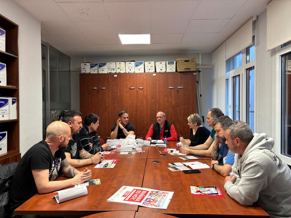 CCOO Sanidad Madrid (@ccoosanidadmad) on Twitter photo #EstáPasando Reunión con el sector de funerarias para la composición de la comisión paritaria.
👉Seguimos trabajando por los derechos laborales y el diálogo entre las partes.
#NegociaciónColectiva 💼 #SectorFunerarias
<a href="/Zupo21/">Mariano Martín ✊</a> <a href="/JuaniRCD/">JUANI PEÑAFIEL HERAS</a> #EstáPasando Reunión con el sector de funerarias para la composición de la comisión paritaria.
👉Seguimos trabajando por los derechos laborales y el diálogo entre las partes.
#NegociaciónColectiva 💼 #SectorFunerarias
<a href="/Zupo21/">Mariano Martín ✊</a> <a href="/JuaniRCD/">JUANI PEÑAFIEL HERAS</a>