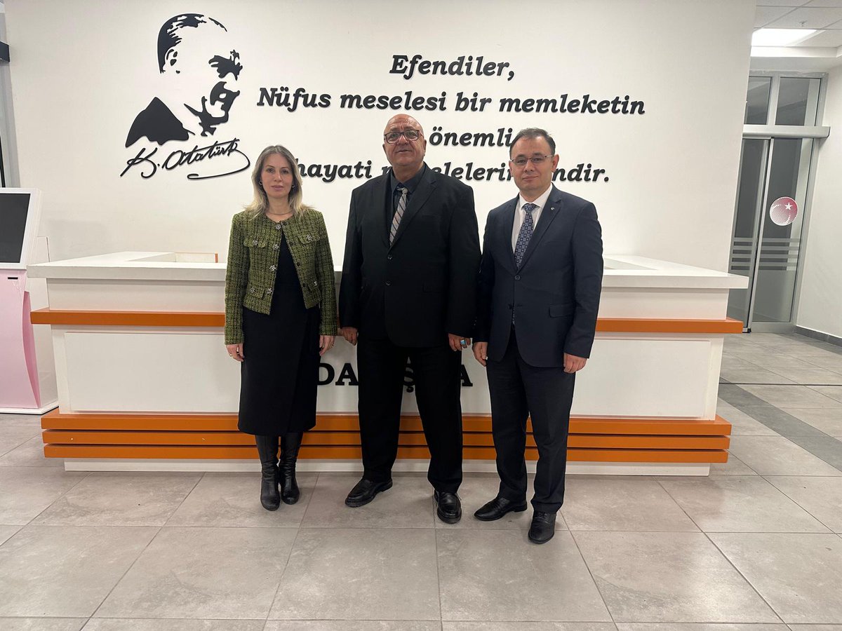 Altındağ İlçe Nüfus Müdürlüğü (@altnufus) on Twitter photo Çankaya İlçe Nüfus Müdürü Sn. Birgül KAYMAZ ve Yenimahalle İlçe Nüfus Müdürü Sn. Yılmaz ÇAKMAK, İlçe Nüfus Müdürümüz Sn. Durali TAŞCI' ya hayırlı olsun ziyaretinde bulundular. Nazik ziyaretleri için teşekkür ederiz.
<a href="/vasipsahin/">Vasip Şahin</a>
<a href="/edizsurucu/">Ediz Sürücü 🇹🇷🇹🇷🇹🇷</a>
<a href="/ankara_il/">Ankara İl Nüfus ve Vatandaşlık Müdürlüğü</a>
<a href="/MustafaGungorlu/">Mustafa GÜNGÖRLÜ</a>
<a href="/drltsc/">@duralitasci</a> Çankaya İlçe Nüfus Müdürü Sn. Birgül KAYMAZ ve Yenimahalle İlçe Nüfus Müdürü Sn. Yılmaz ÇAKMAK, İlçe Nüfus Müdürümüz Sn. Durali TAŞCI' ya hayırlı olsun ziyaretinde bulundular. Nazik ziyaretleri için teşekkür ederiz.
<a href="/vasipsahin/">Vasip Şahin</a>
<a href="/edizsurucu/">Ediz Sürücü 🇹🇷🇹🇷🇹🇷</a>
<a href="/ankara_il/">Ankara İl Nüfus ve Vatandaşlık Müdürlüğü</a>
<a href="/MustafaGungorlu/">Mustafa GÜNGÖRLÜ</a>
<a href="/drltsc/">@duralitasci</a>