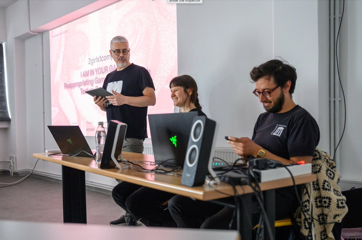 aksiomaorg's tweet image. cobble_stone maxxed and modded #GTAV at #secondnode of tactics&amp;amp;practice #16 w/ #AlanButler &amp;amp; #2girls1comp 👾
special thanks to #ALUO for co-hosting the events and all the support &amp;lt;3