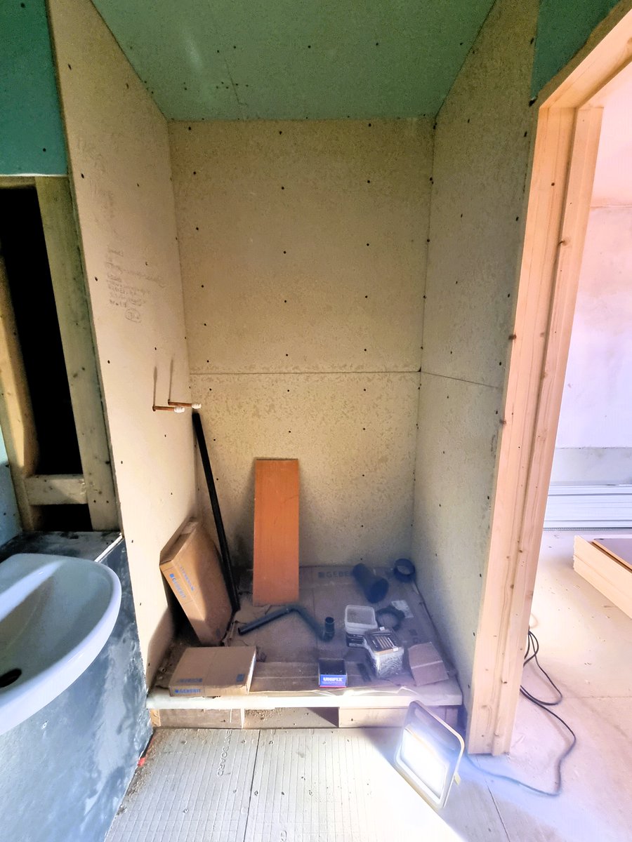 branches_wfc's tweet image. Some more behind the scenes pics of our new move on hous, from December! This is slightly out of sync chronologically with what we&apos;ve been sharing so far, but we love to see the detail and the raw reno work ha... instagram.com/p/DII2aOmuHl7/…
#moveonproject #branchehostel #hostellife