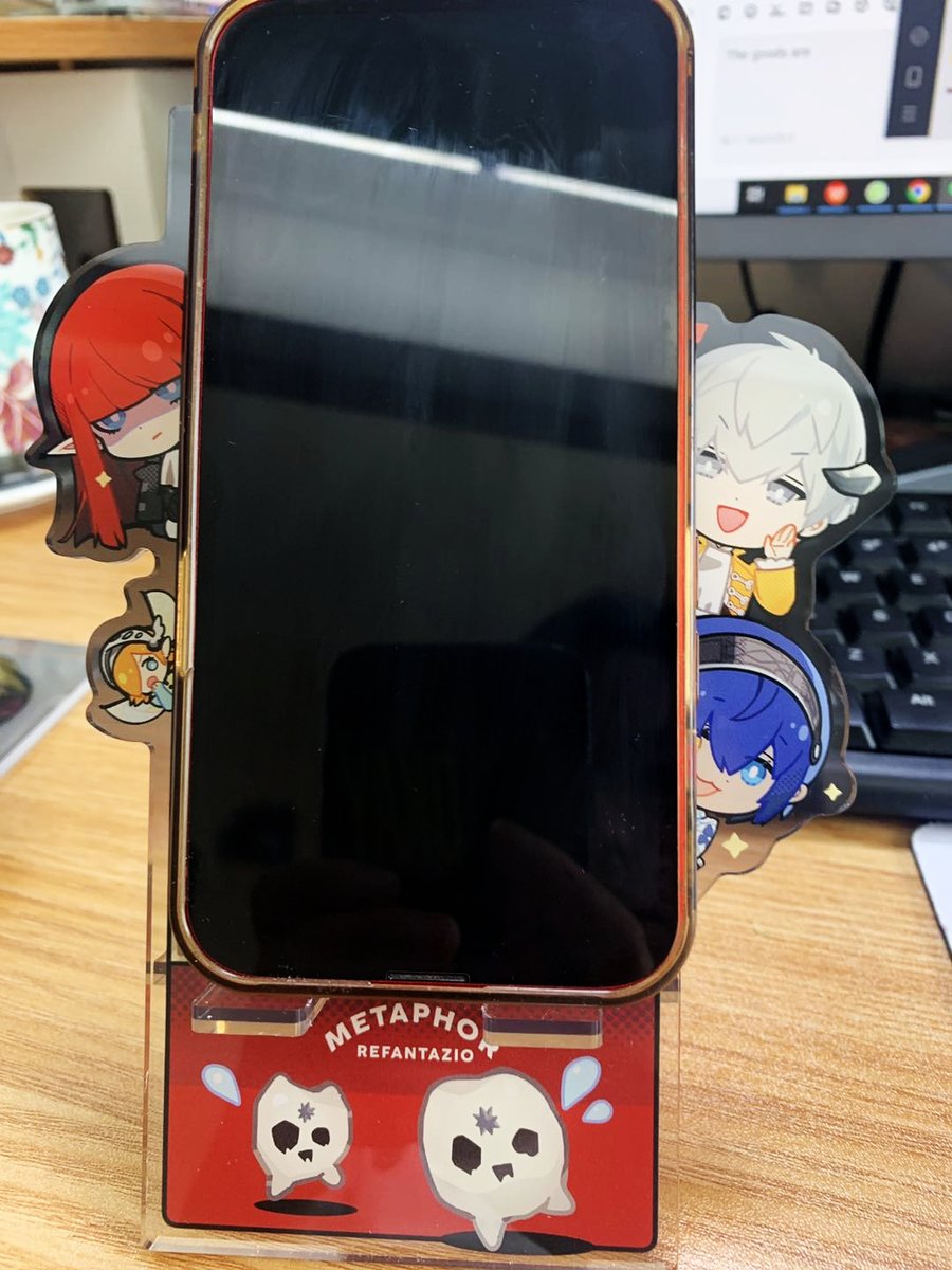 i made a metaphor phone standee that will make zorba angry (photos taken by my manufacturer)